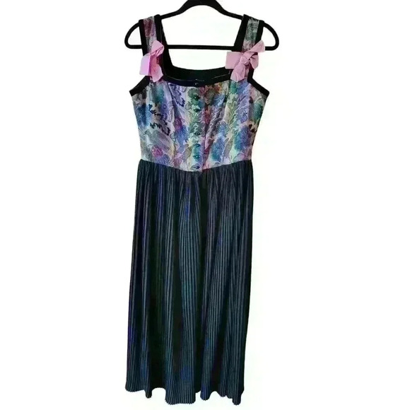Sportalm Austrian Kitzbühel Floral Tapestry Button Bodice Pleated Skirt Dress 8. - Picture 1 of 8